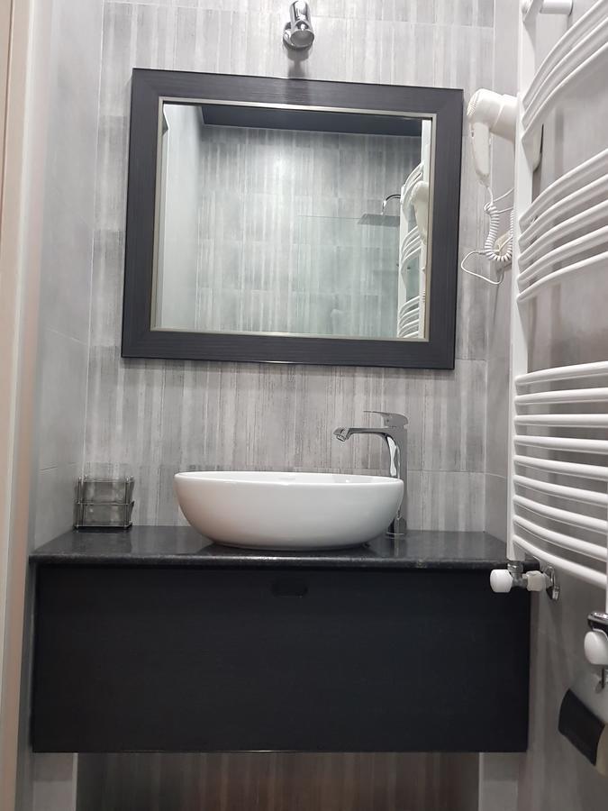 Rustaveli Modern Apartment Center Of Тбилиси Екстериор снимка